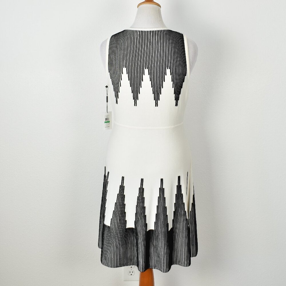 Calvin Klein Fit and Flare Knit Dress NEW - L - Picture 5 of 9